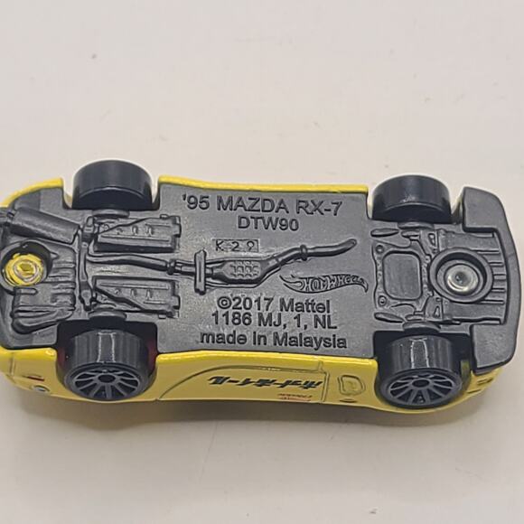 1992-2002 MAZDA RX7 JDM GREDDY 1:64 SCALE COLLECTIBLE DIORAMA DIECAST MODEL CAR - Picture 5 of 5